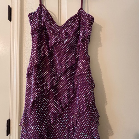 Elegant Purple Sequin Dress - Picture 5 of 7